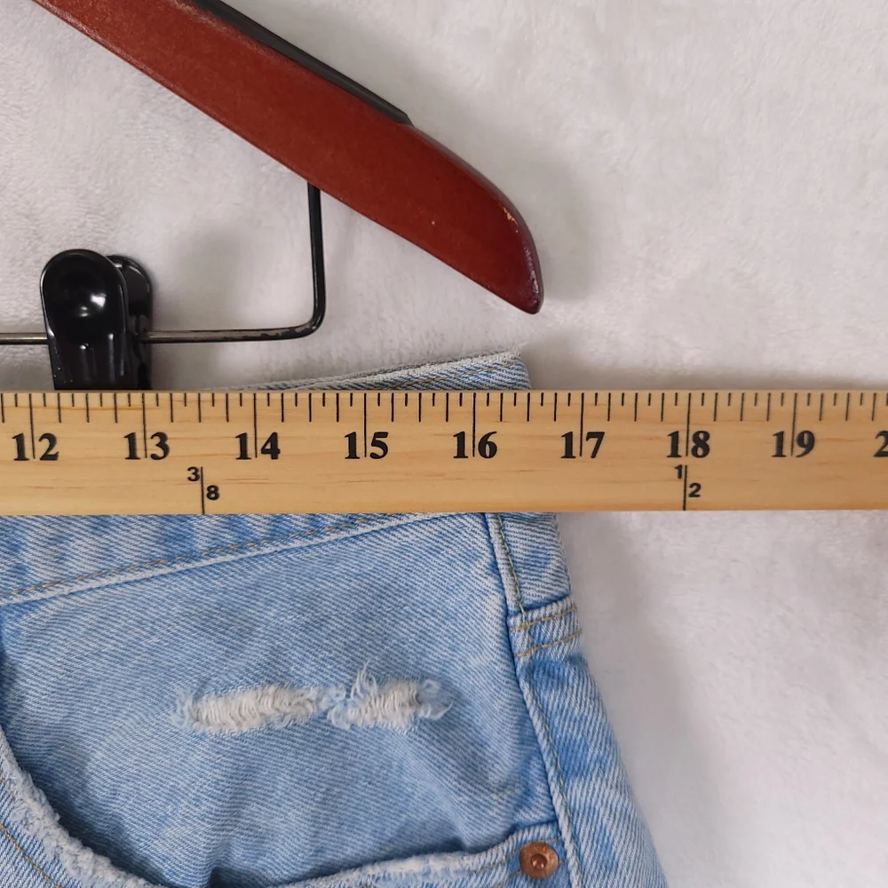 Levi's 501 Distressed Jean Shorts 100% Women 31